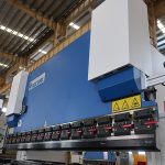 hidraulik cnc tekan brek 300t 3200 dengan pengawal E21