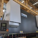 CNC NC automatik hidraulik hidraulik mendatar busbar keluli lembaran pemotongan logam dan harga mesin brek tekan lenturan untuk dijual