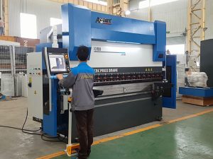6 paksi cnc hydraulic press brake lentong mesin untuk sheet metal 8000mm 1200TN